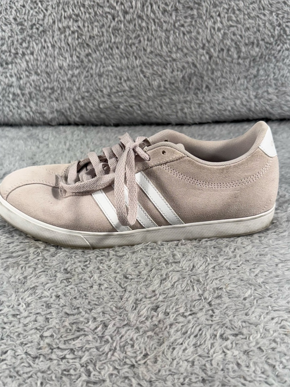 Adidas Grand Court Casual Sneakers Women’s US 9.5 AQ0782 Pale Pink Suede Lace Up